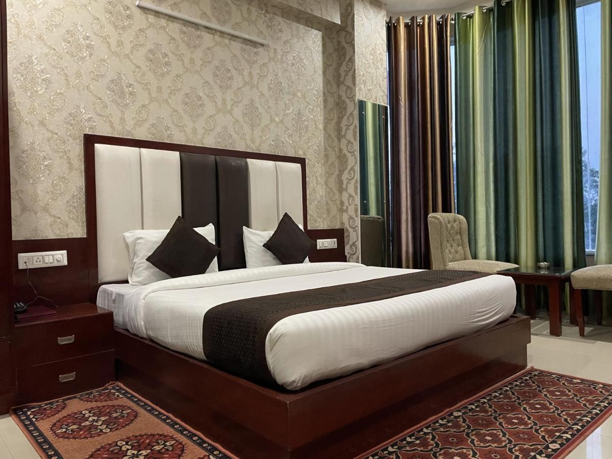 Sumedha G Village Resort And Spa Raiwala Luaran gambar